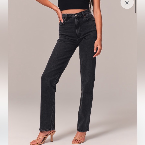 Abercrombie  Ultra High Rise 90s Straight Jean - Picture 1 of 3